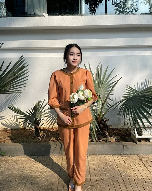Đồ Lam Nữ Cổ Thêu Sen